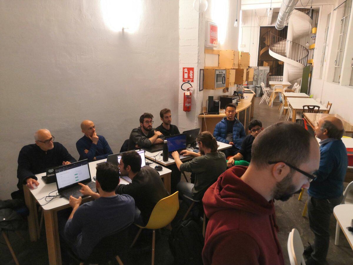 EKUZ Yb8 Wk AA Bbe F