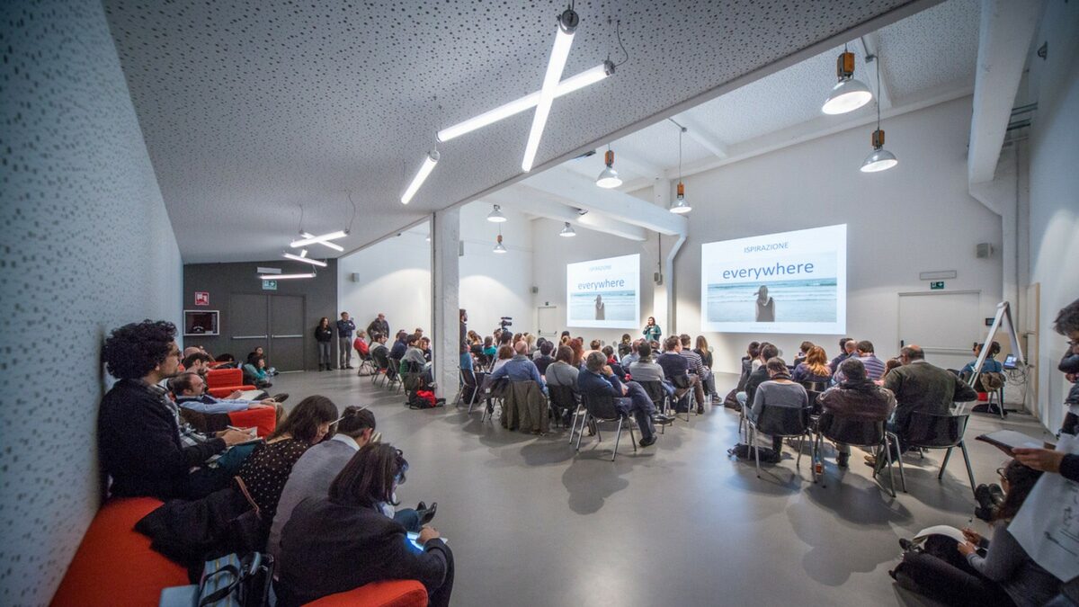 Toolbox coworking keynote room image 01